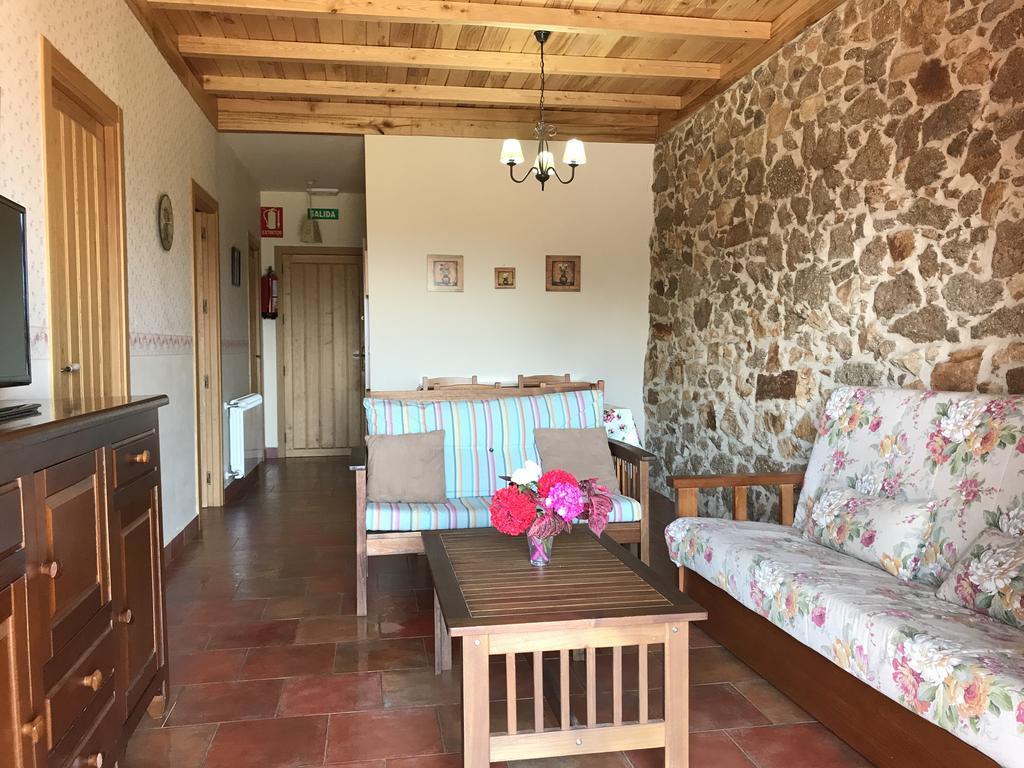 Apartamentos El Jardin Del Poeta Guijo de Granadilla エクステリア 写真
