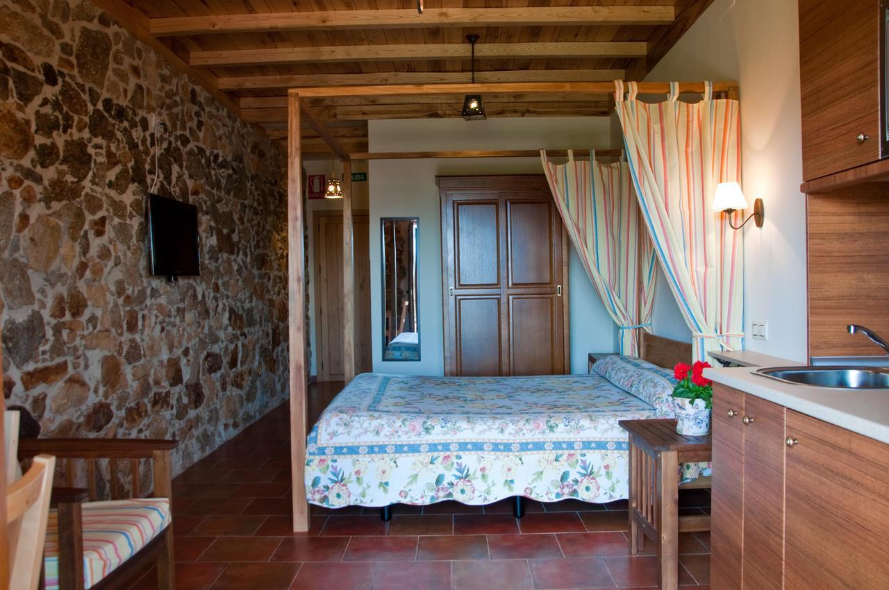 Apartamentos El Jardin Del Poeta Guijo de Granadilla エクステリア 写真